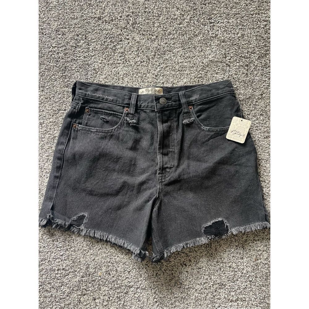 We The Free Cut-Off Distressed Shorts❤️ - Picture 1 of 6